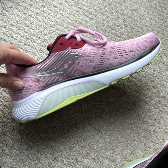 SAUCONY | size 10 sneakers - Picture 6 of 15